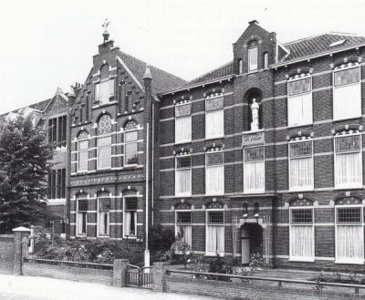 het gebouw van de franciscanessen